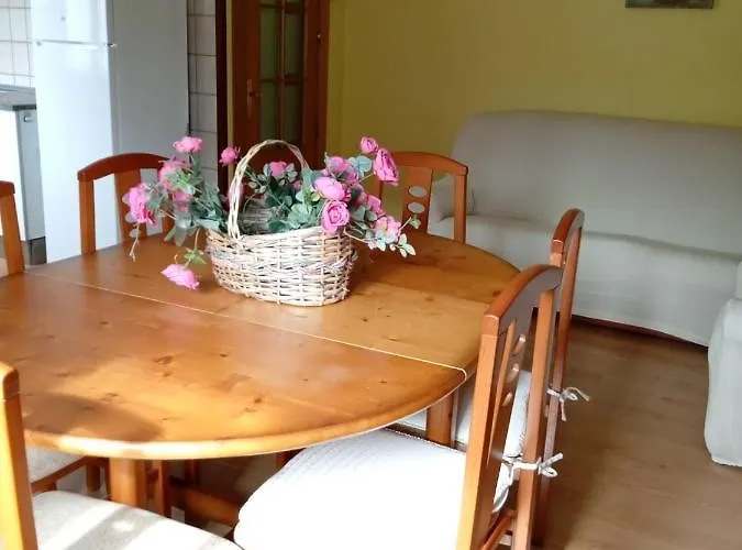 Casa Montse-Izquierda