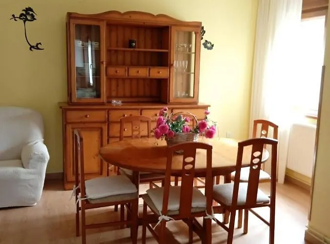Casa Montse-Izquierda