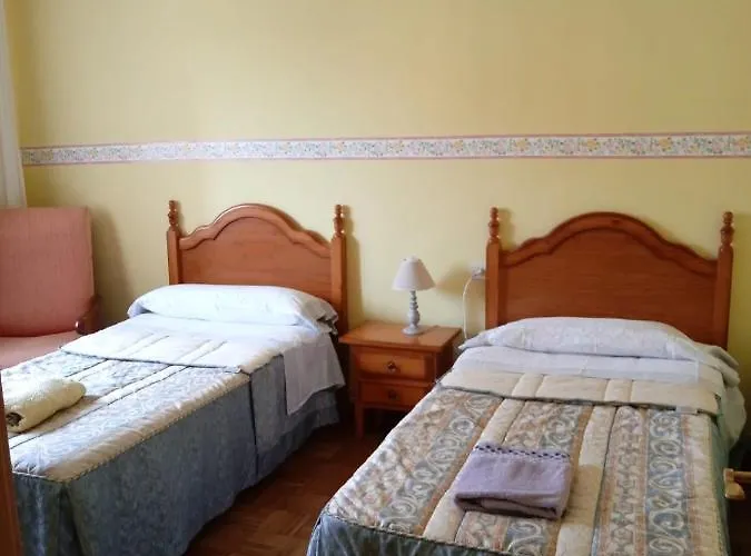 Casa Montse-Izquierda