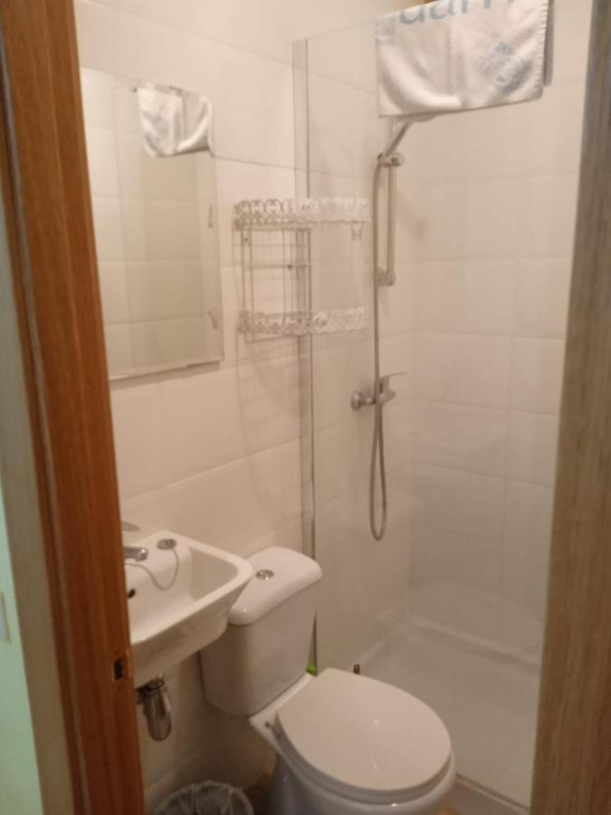 Casa Montse-izquierda Apartment