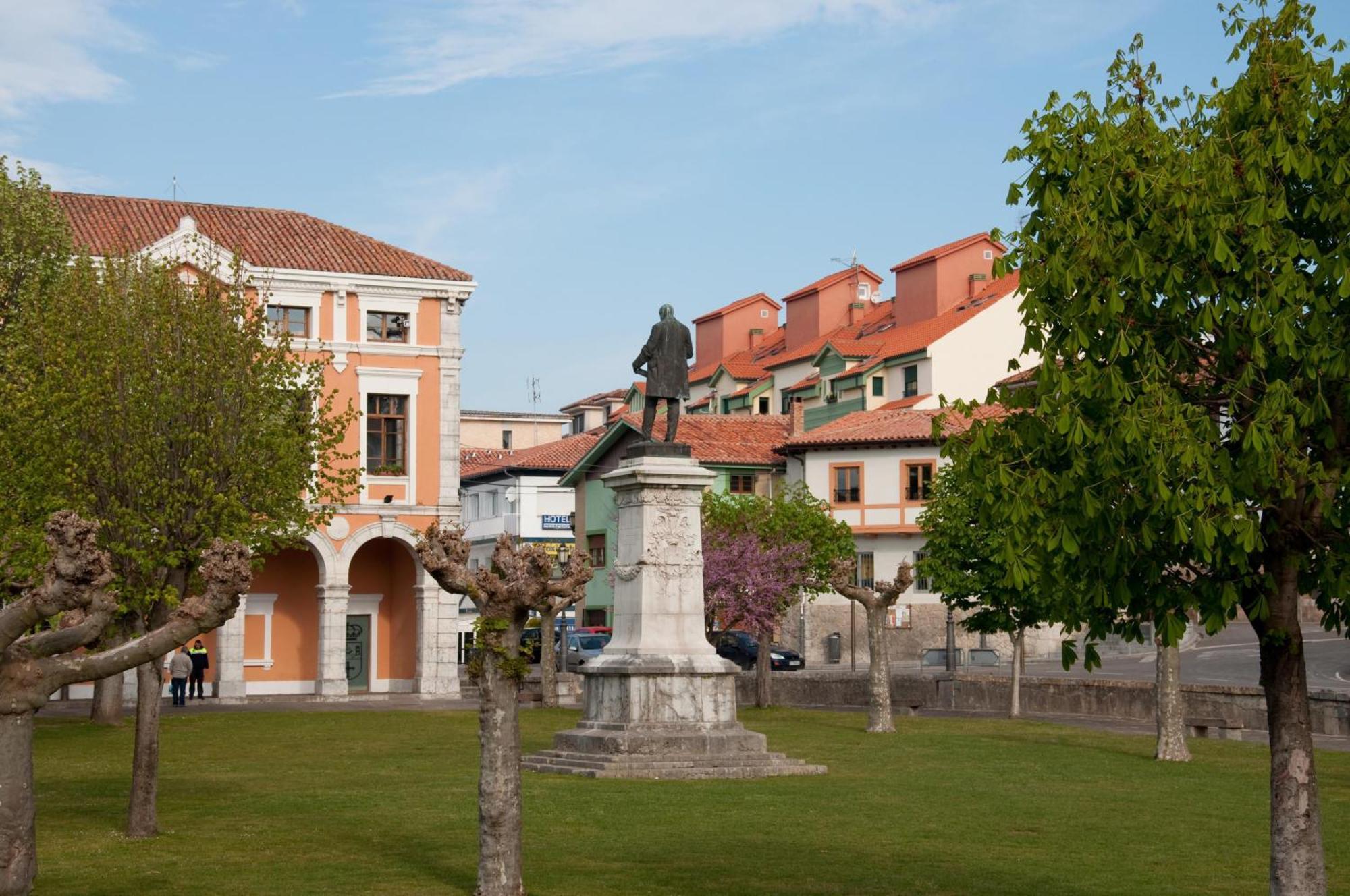 Casa Montse-izquierda Appartamento Colombres